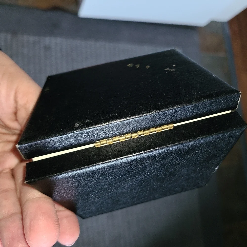 vintage Swank gold-tone cufflinks tie tack set with black onyx‎ stones